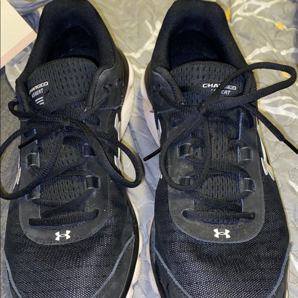 Like new Size 12 Under Armour Charged Assert 8